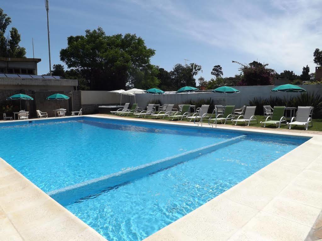 Hotel Puesta Del Sol Punta Ballena Buitenkant foto